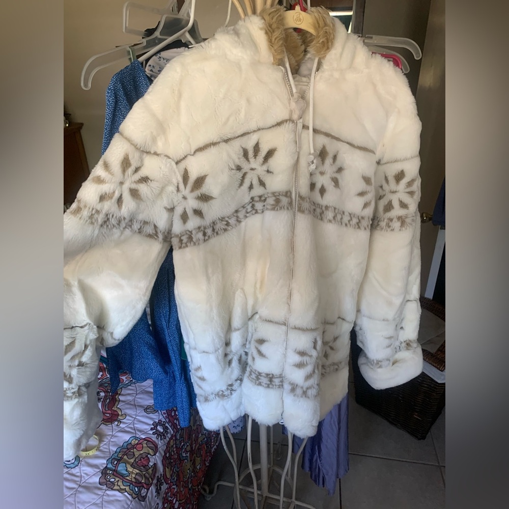 Woman Within Plus Size Faux Fur Snowflake Print Hooded Jacket 1X